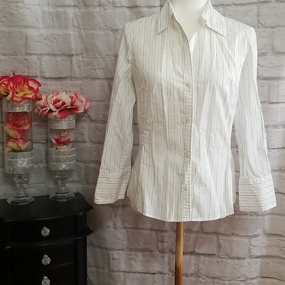 Banana Republic Bottom Down Shirt Size M